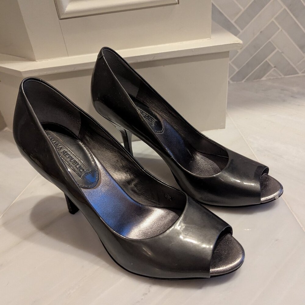 Banana Republic Pewter peep toe heels